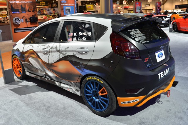 11-ford-fiesta-st-sema-2013-1