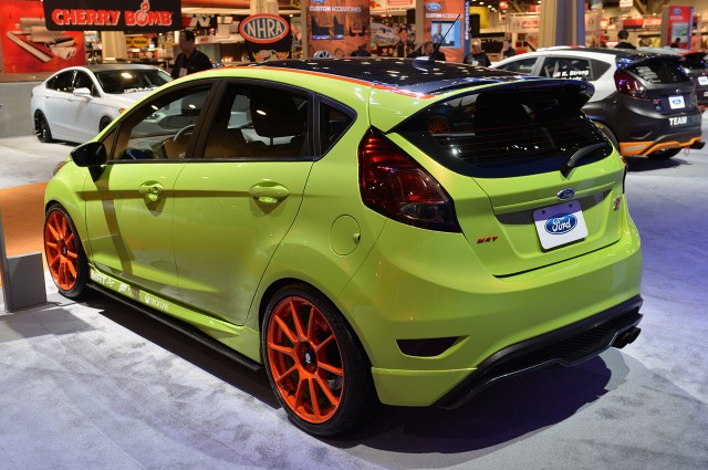 14-ford-fiesta-st-sema-2013-1