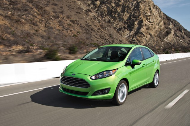 2014-Ford-Fiesta-SE-promo